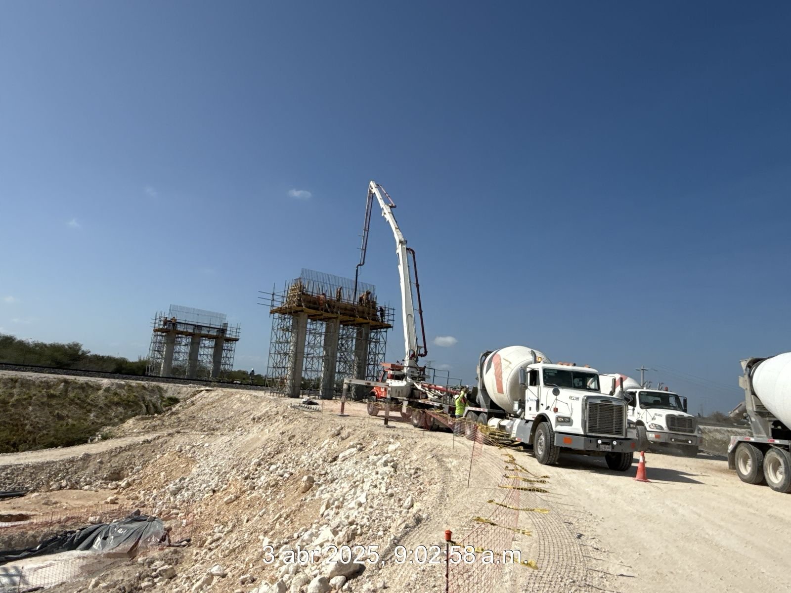Construcción de Puente PIV Hampolol